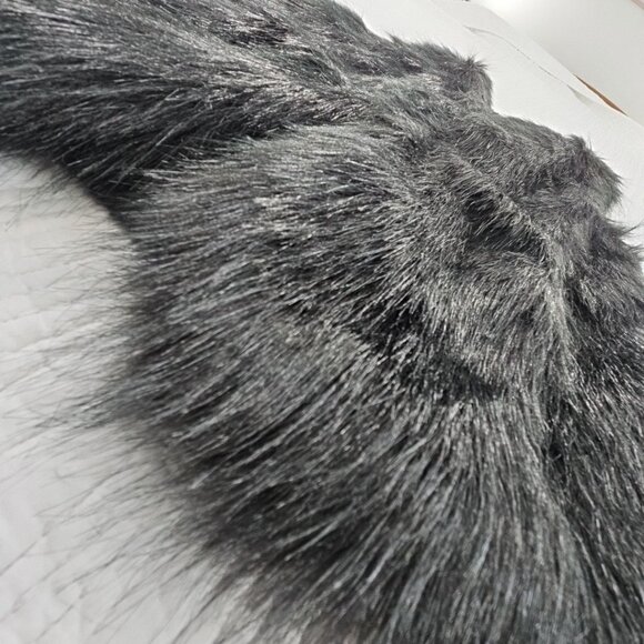 Sebby Collection Women's Medium M Black Faux Fur Sweater Vest EUC RN# 131159 - Picture 3 of 16